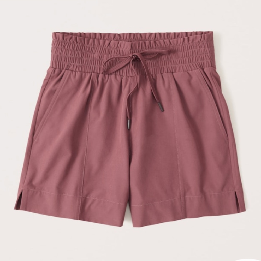 *NWT* Abercrombie Traveler Shorts in Dark Red